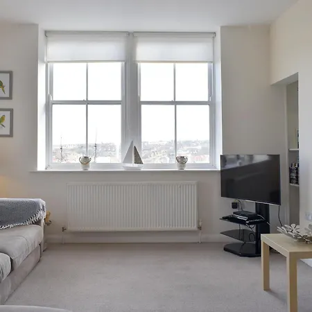 Flowergate House 펜션 휫비